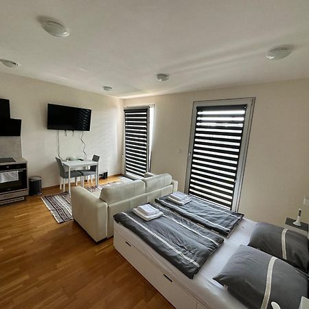 Cozy Apartment Прага Екстериор снимка