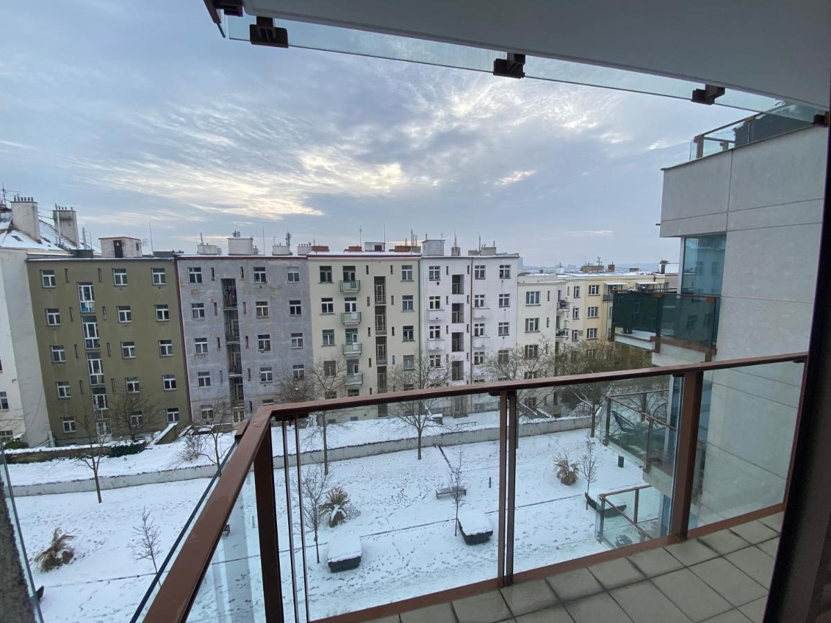 Cozy Apartment Прага Екстериор снимка